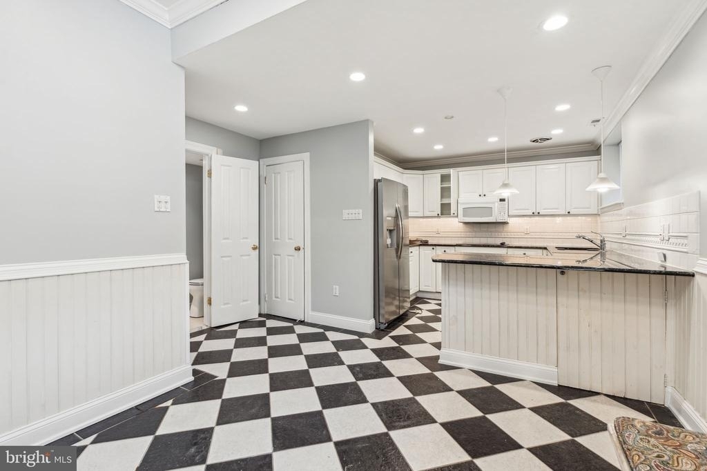2028 Arch Street - Photo 7