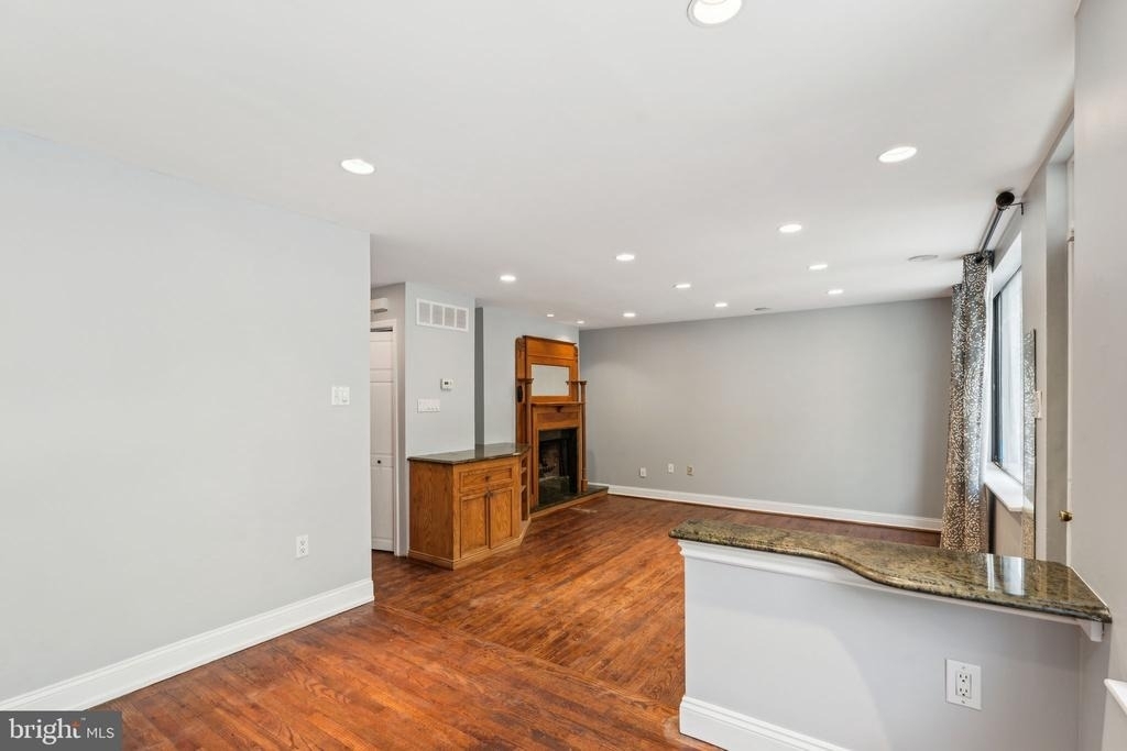 2028 Arch Street - Photo 2