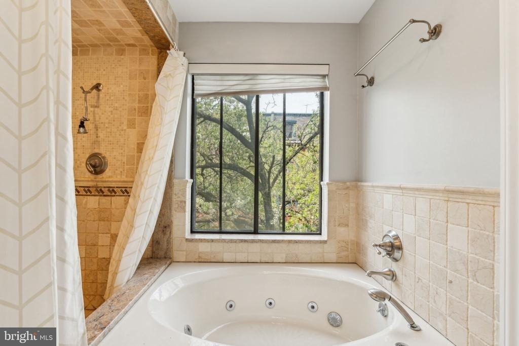 2028 Arch Street - Photo 20