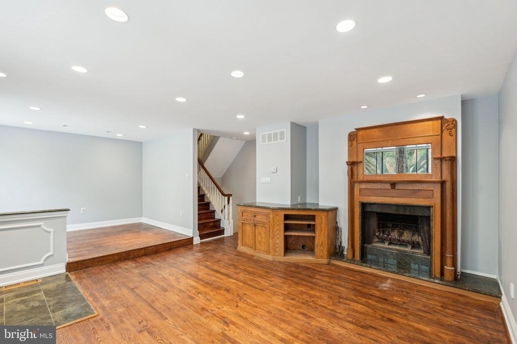 2028 Arch Street - Photo 3