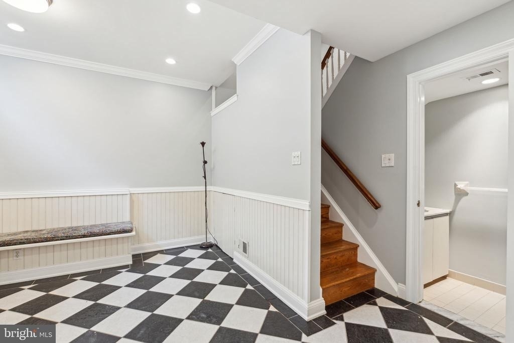 2028 Arch Street - Photo 6