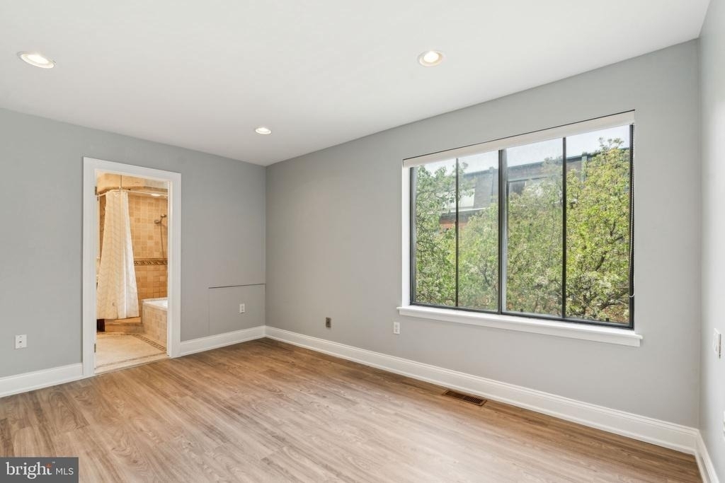 2028 Arch Street - Photo 17