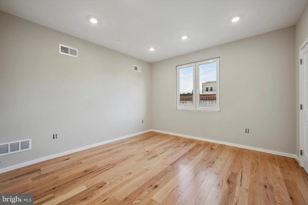 1515 W Stiles Street - Photo 12