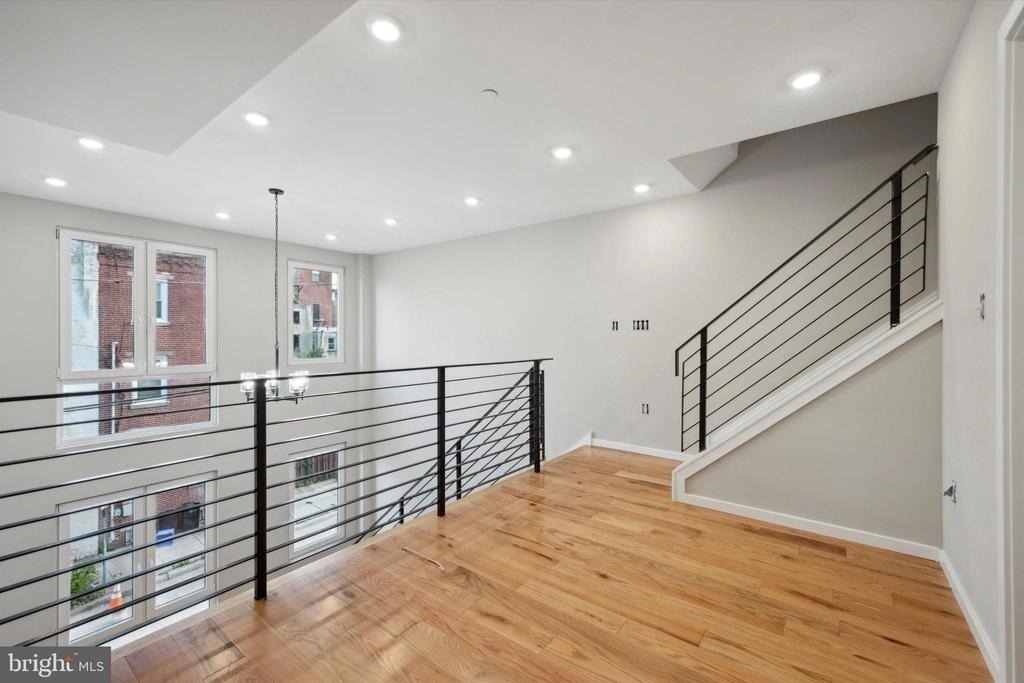 1515 W Stiles Street - Photo 1