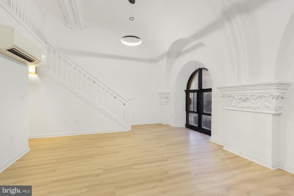 2321 Fitzwater Street - Photo 7