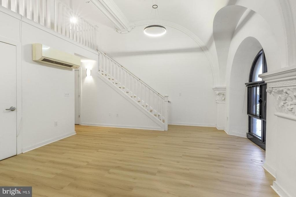 2321 Fitzwater Street - Photo 6