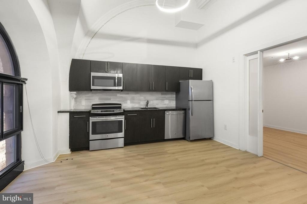 2321 Fitzwater Street - Photo 9