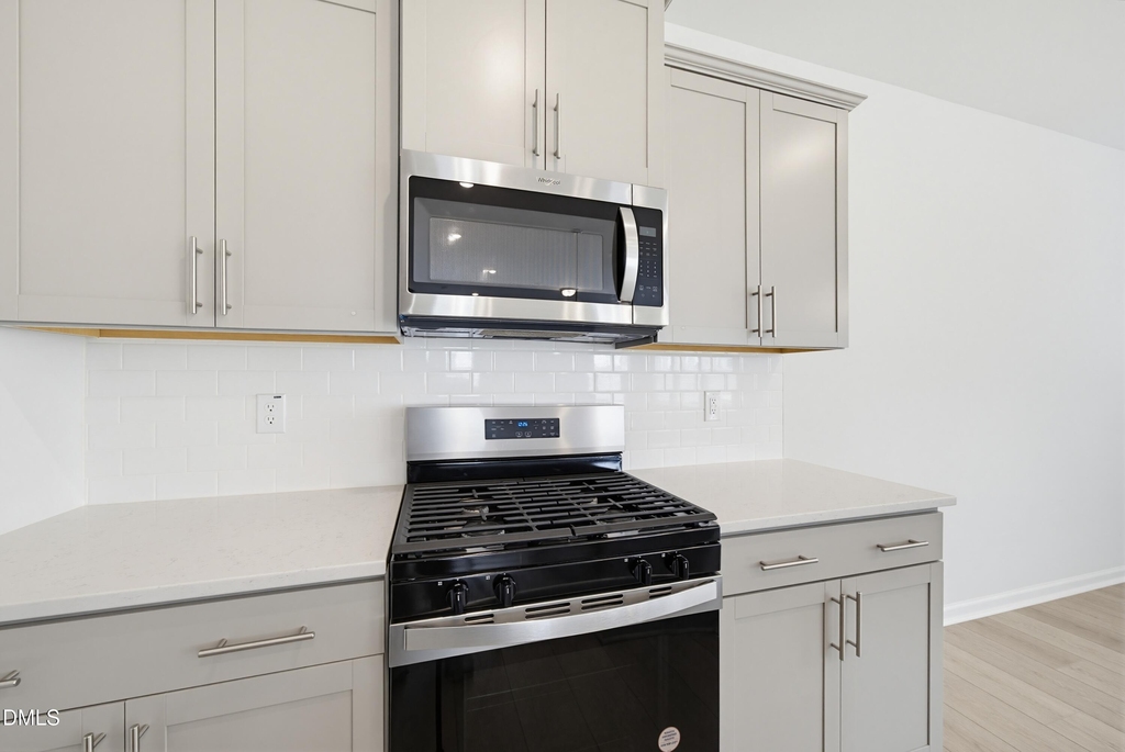 2109 Sun Vibes Way - Photo 13