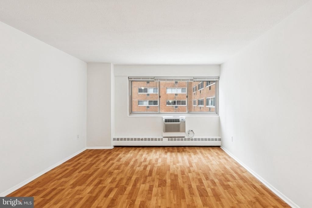 2101 Chestnut Street - Photo 2