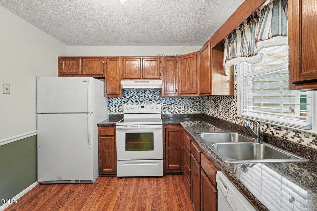 7313 Jacqueline Lane - Photo 5