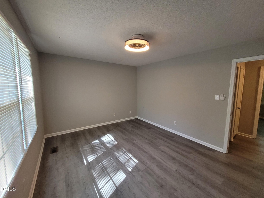 920 Jason Court - Photo 11
