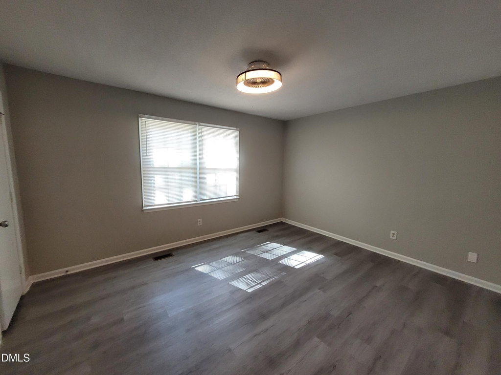 920 Jason Court - Photo 15