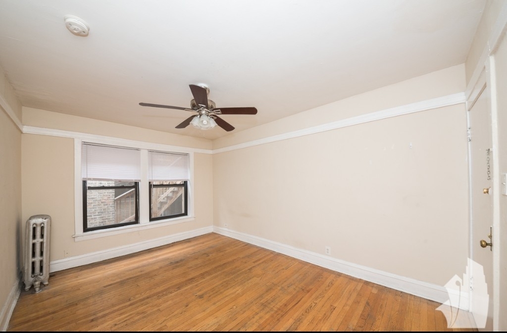 512-20 W Cornelia Ave - Photo 2