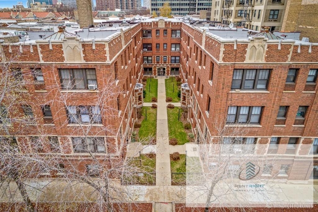 512-20 W Cornelia Ave - Photo 1