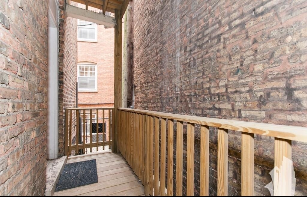 628-30 W Roscoe St - Photo 10
