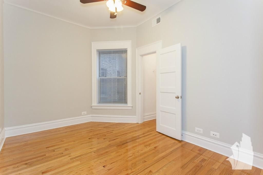 847 W Wellington - Photo 2