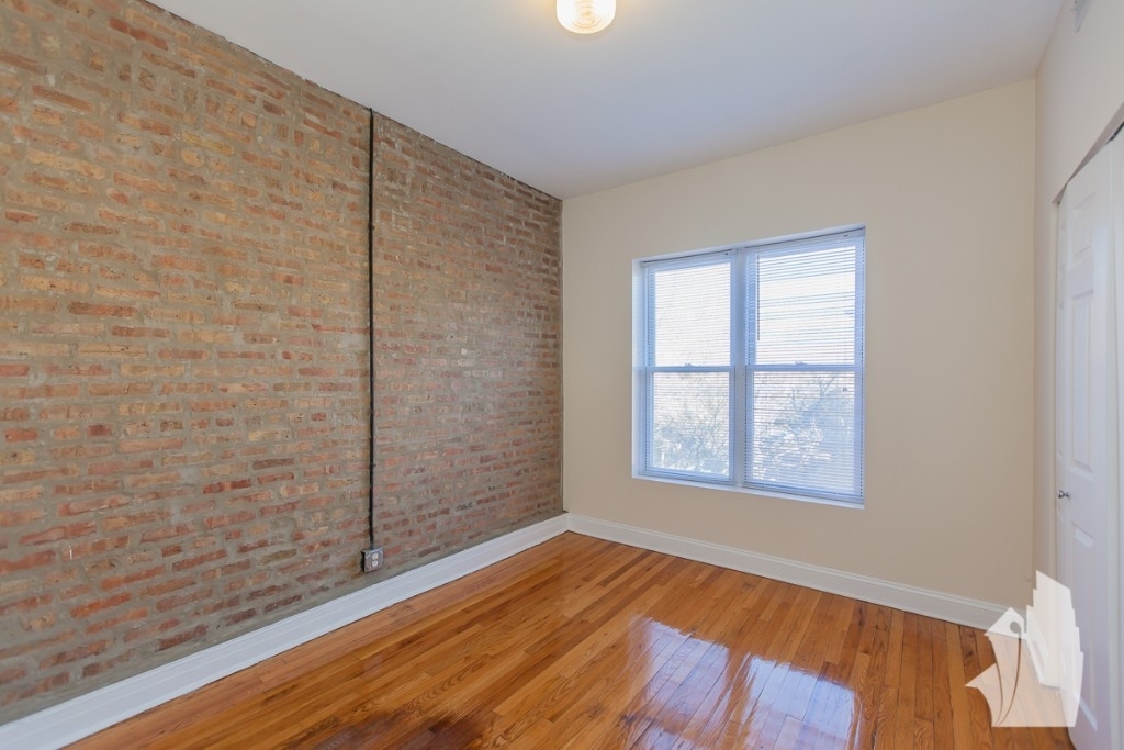 851-59 W Cornelia Ave - Photo 8