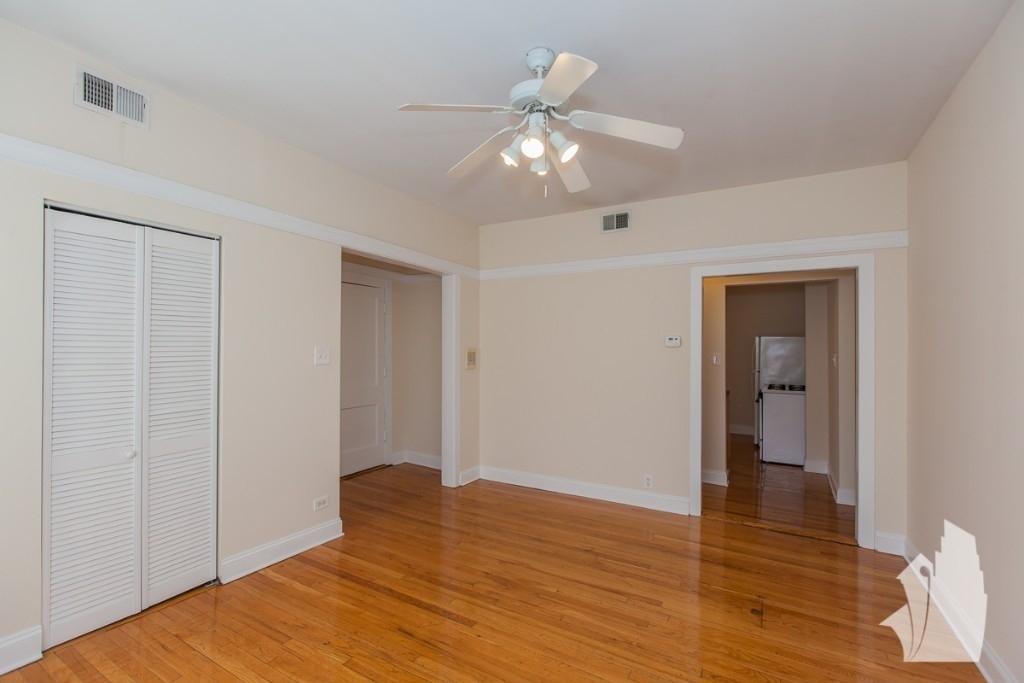 851-59 W Cornelia Ave - Photo 3