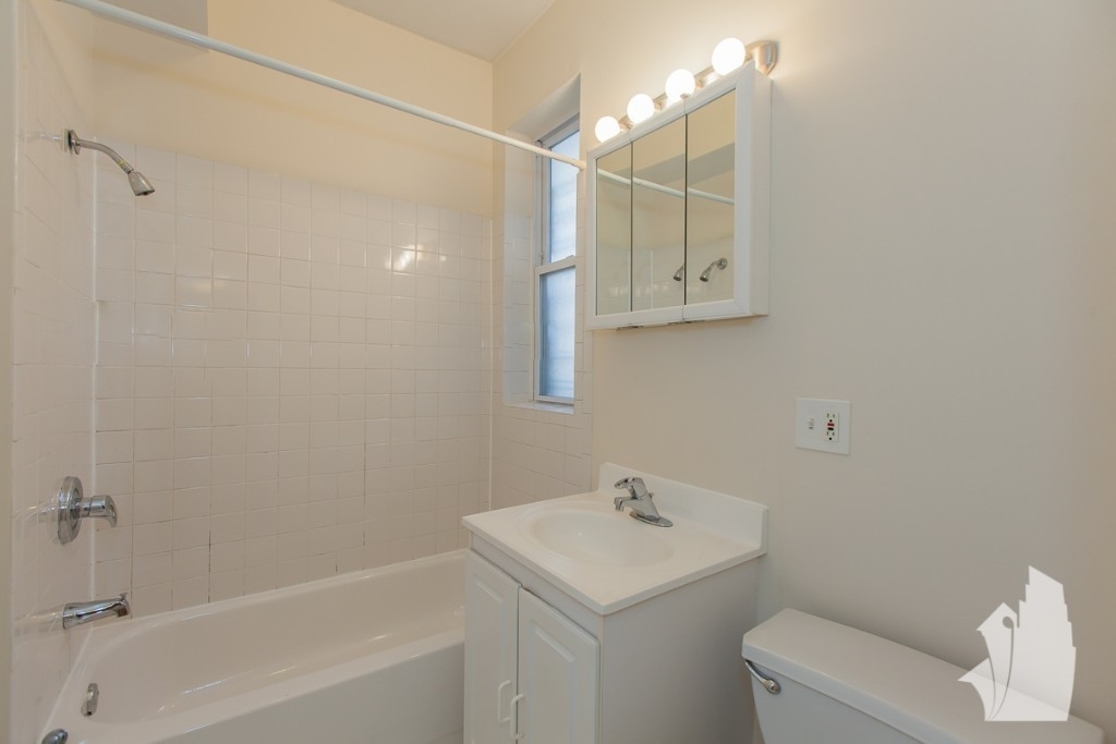 851-59 W Cornelia Ave - Photo 7