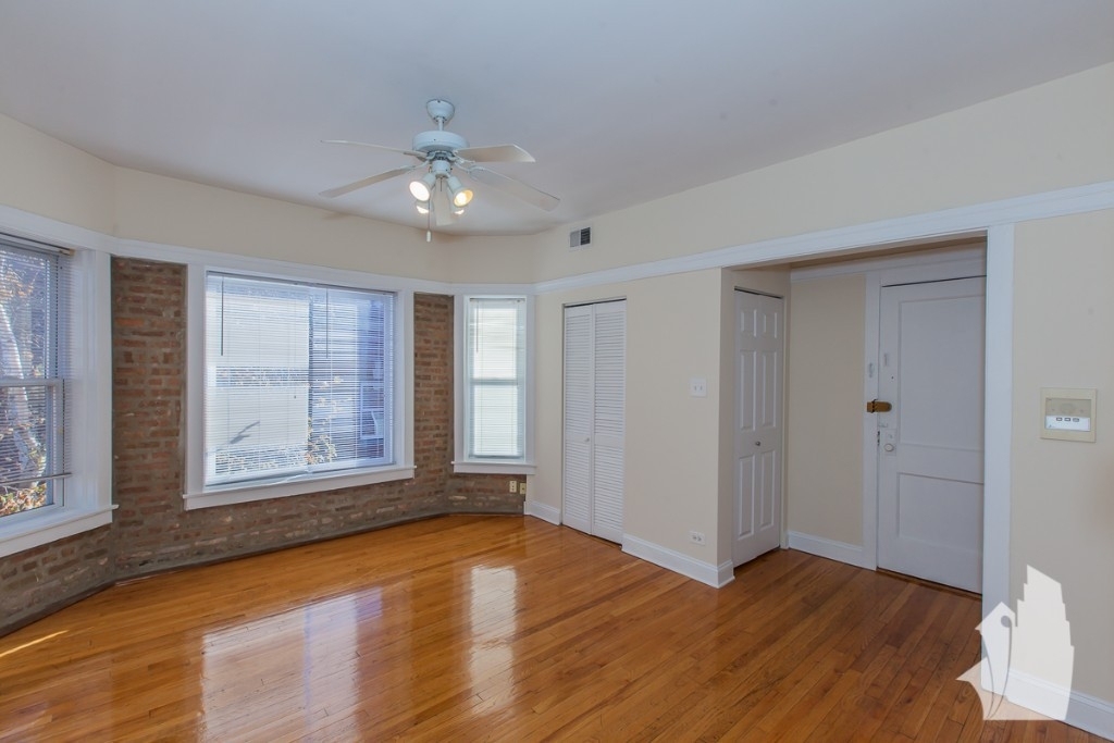 851-59 W Cornelia Ave - Photo 1