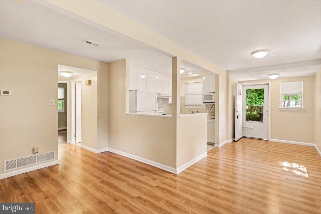 831 Jackson Street - Photo 5