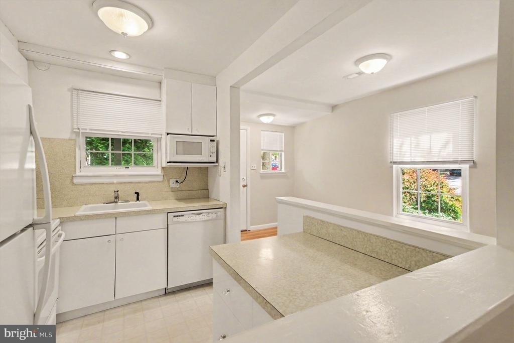 831 Jackson Street - Photo 7