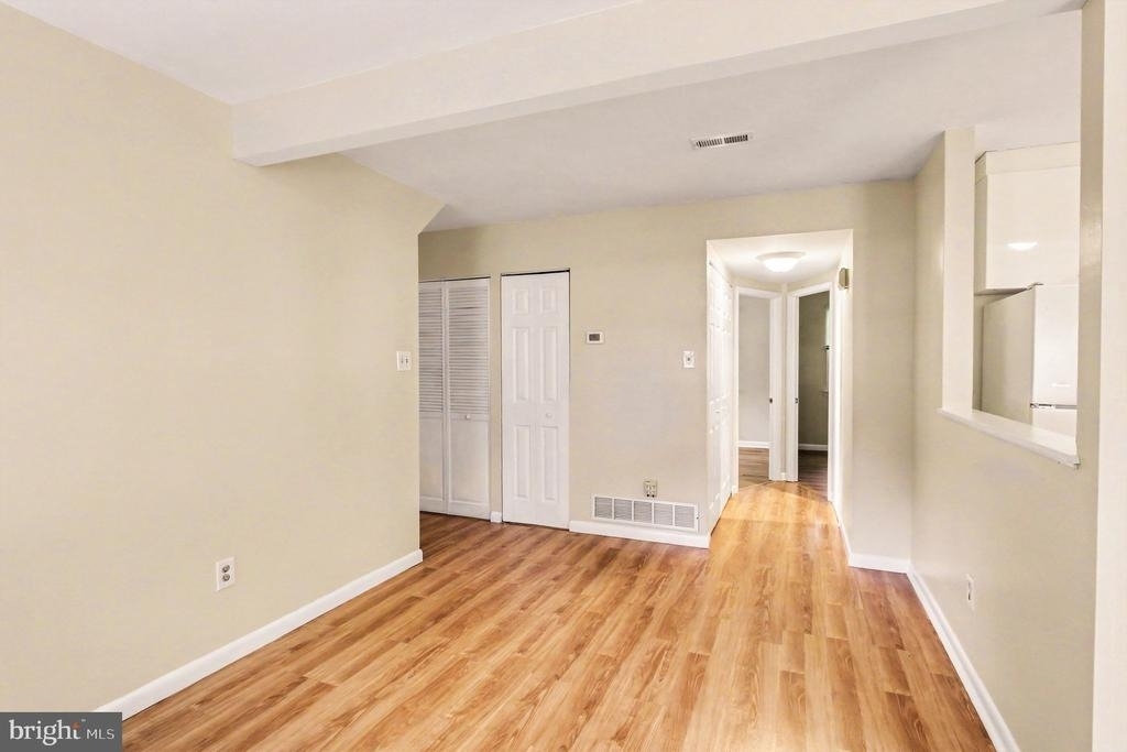 831 Jackson Street - Photo 10