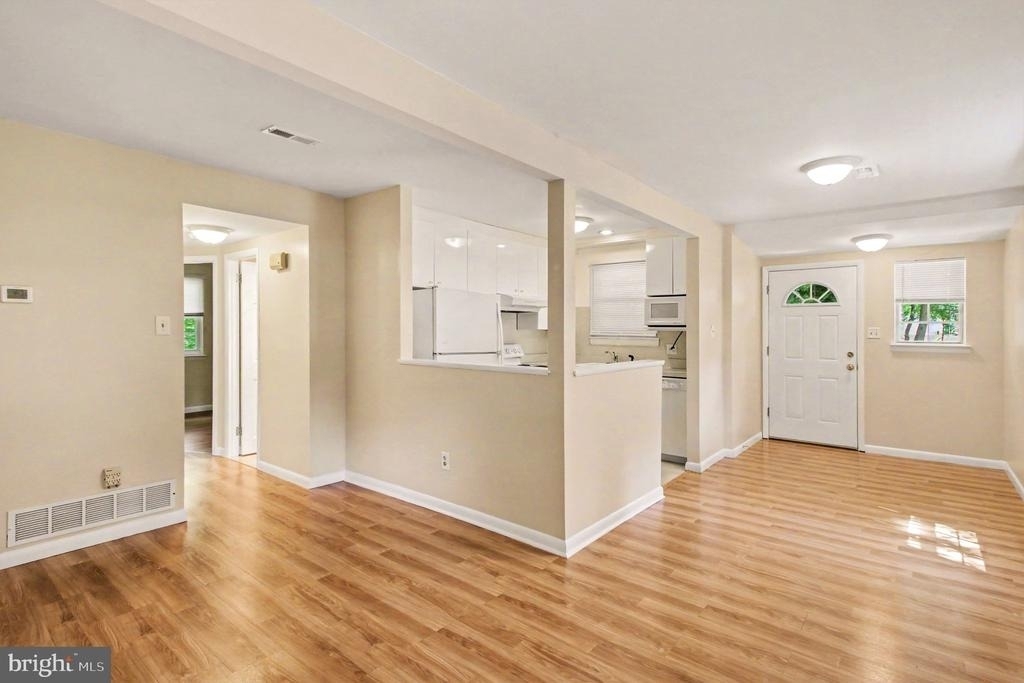 831 Jackson Street - Photo 4