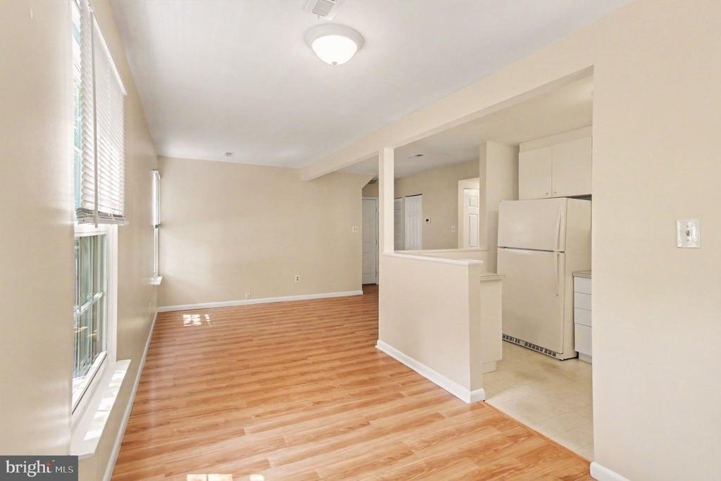 831 Jackson Street - Photo 6