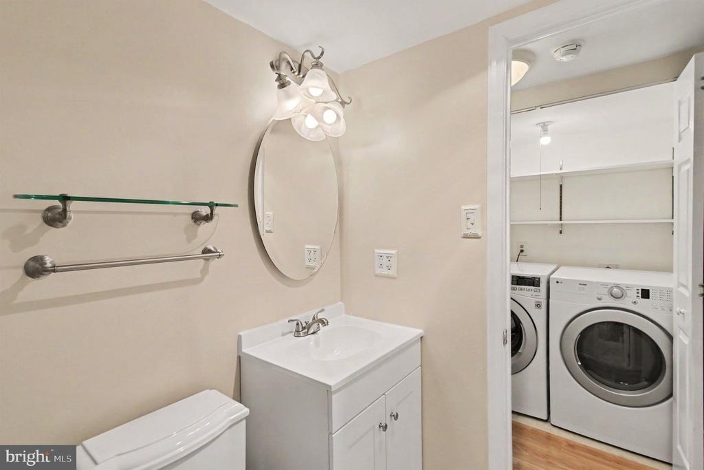 831 Jackson Street - Photo 18