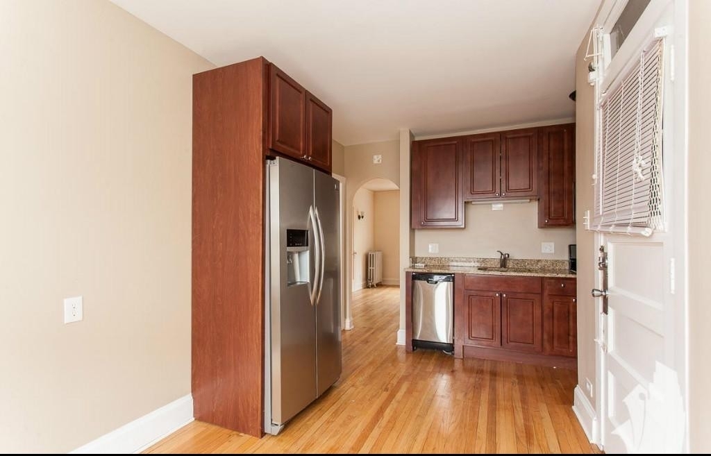 2100 W Ainslie - Photo 8