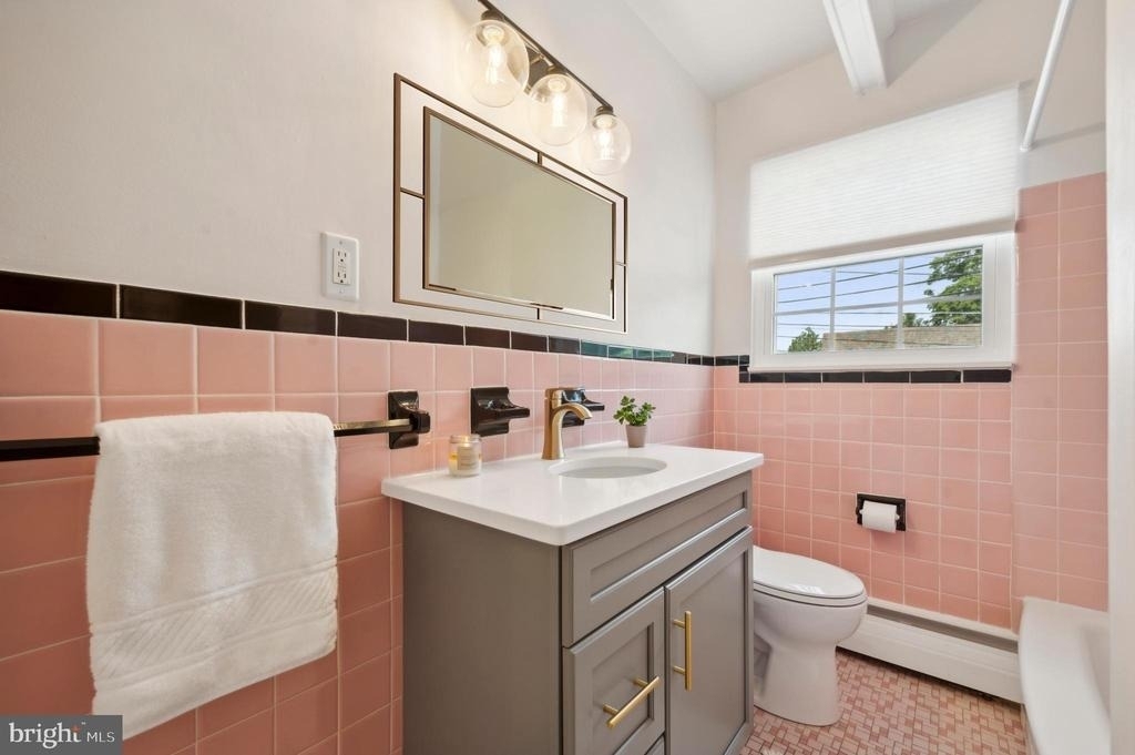 717 W Macdade Boulevard - Photo 4