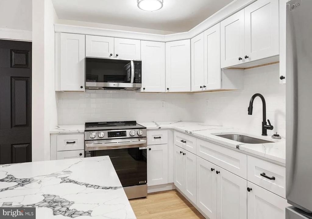 1118 Brown Street - Photo 14