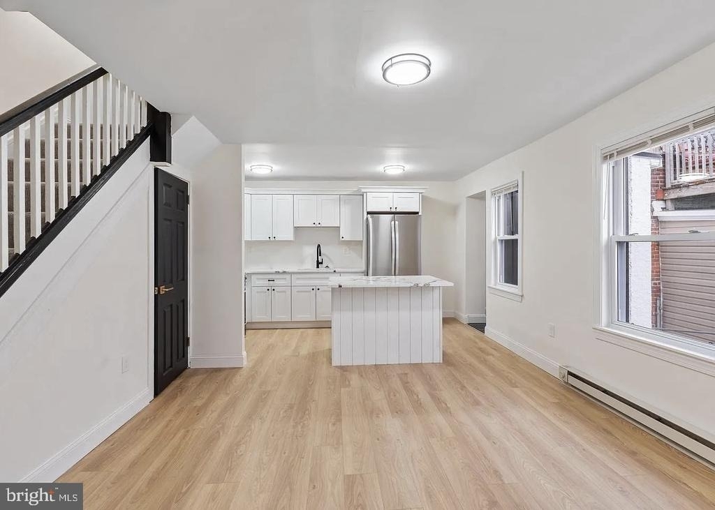 1118 Brown Street - Photo 1