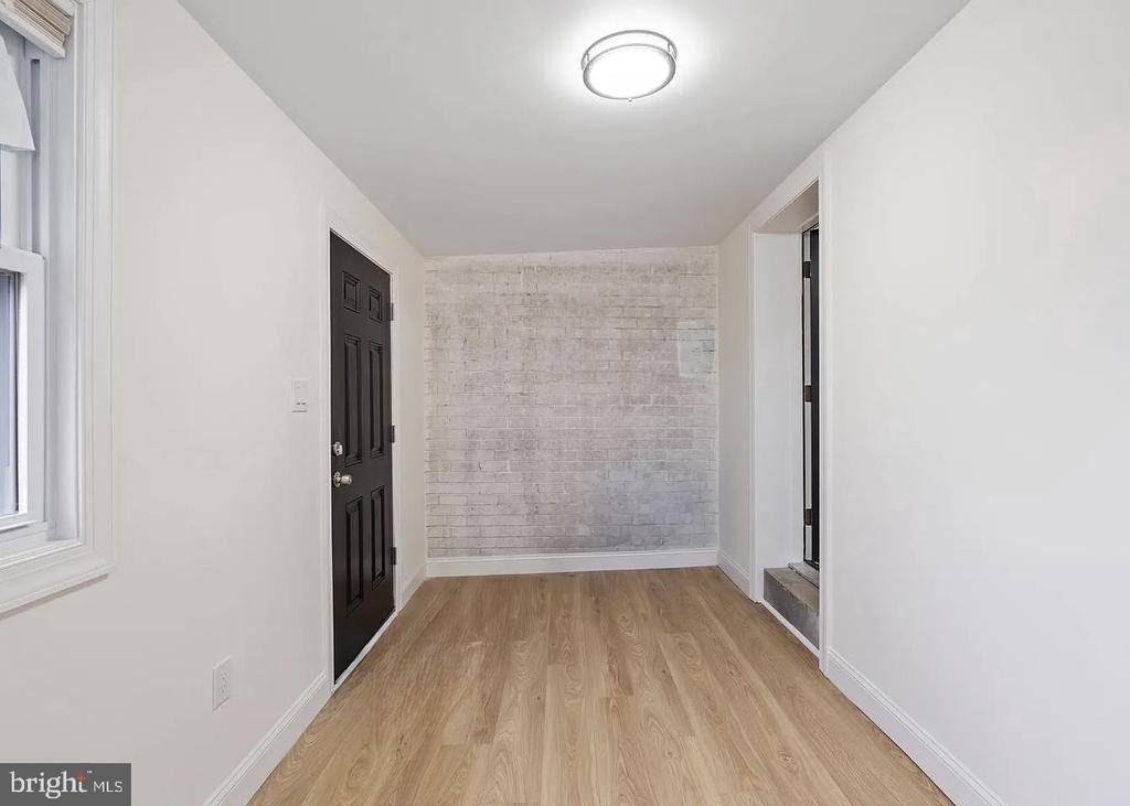 1118 Brown Street - Photo 3