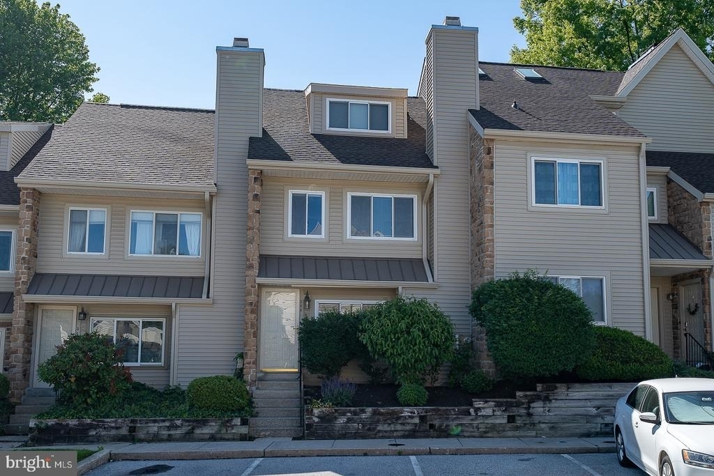 344 Brigade Court - Photo 1