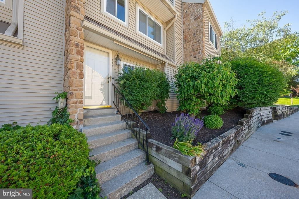 344 Brigade Court - Photo 2