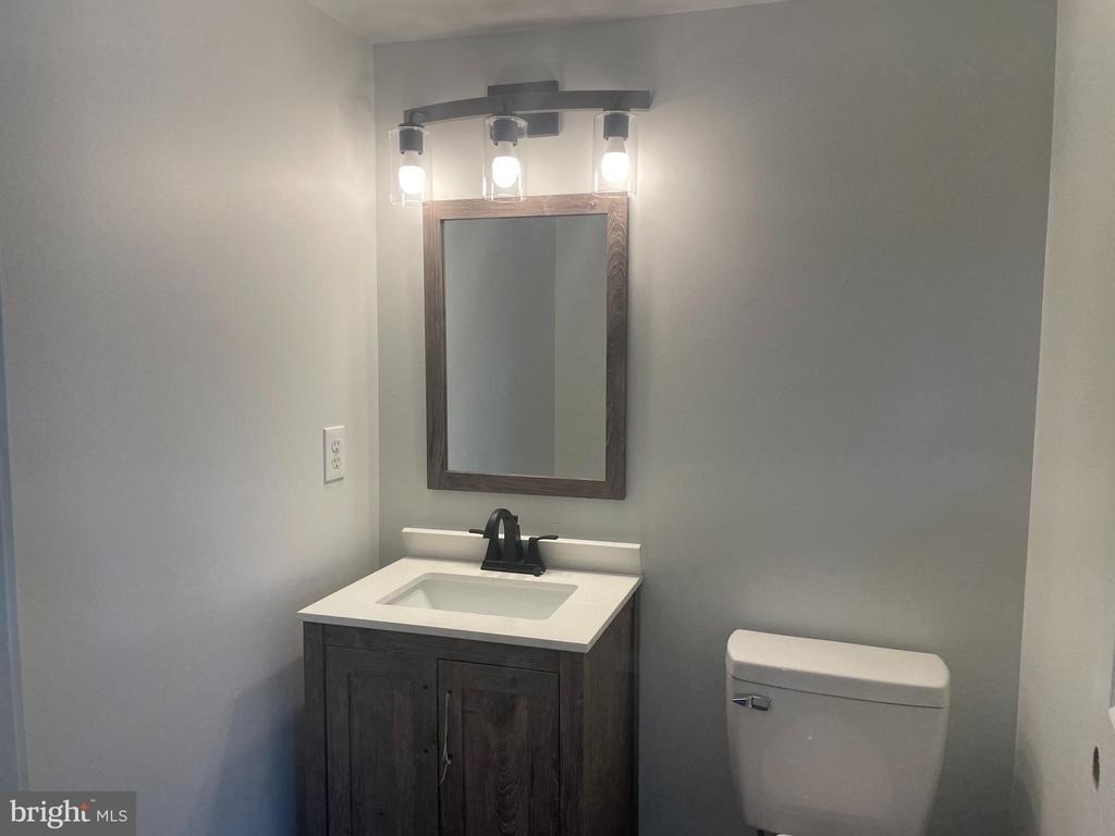 121 S 10th Street - Photo 4
