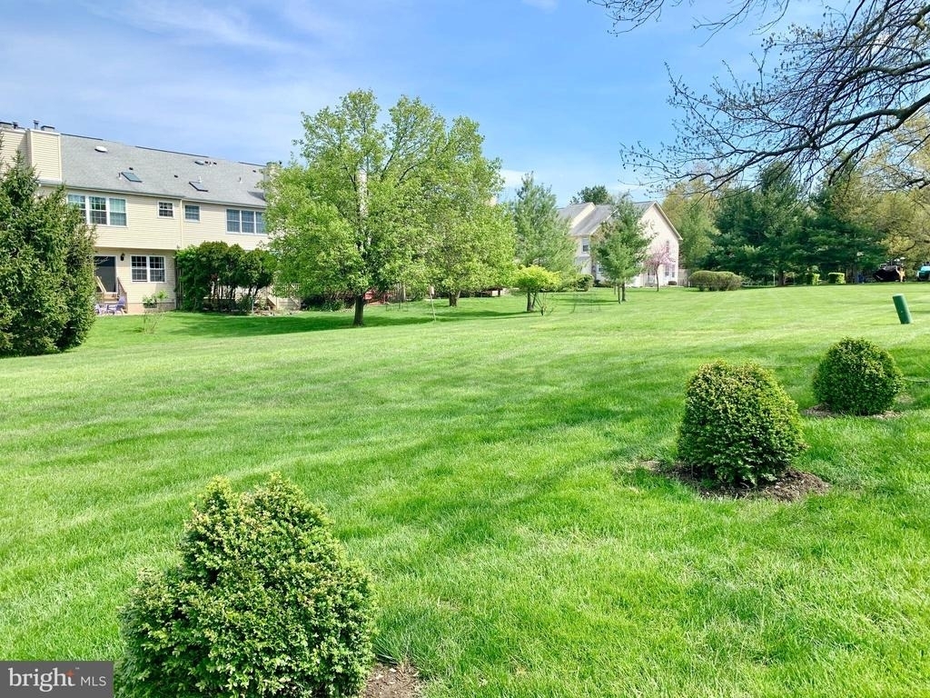 305 Marten Road - Photo 33