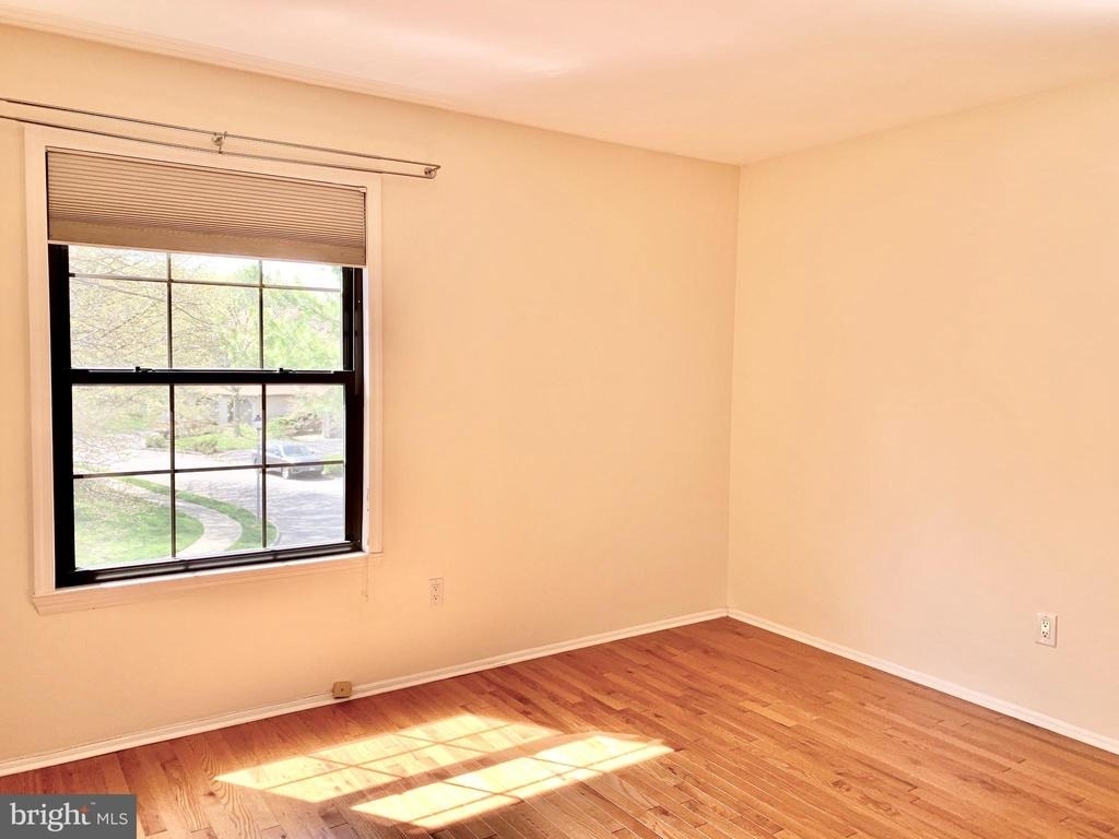 305 Marten Road - Photo 14
