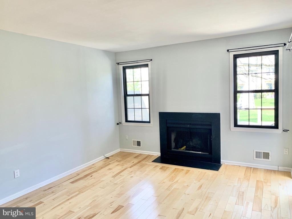 305 Marten Road - Photo 2