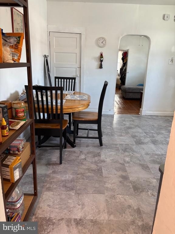 314 W 4th Street - Photo 5