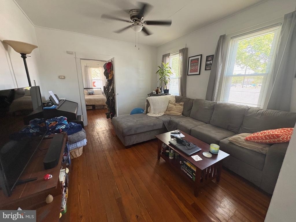 314 W 4th Street - Photo 7