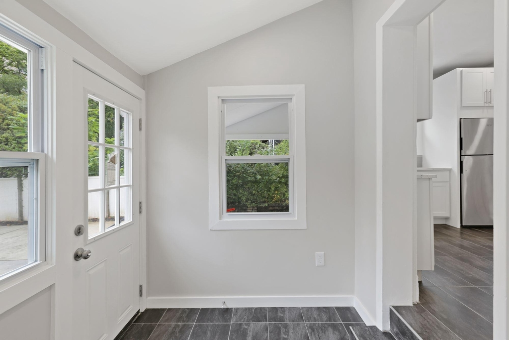6011 44th Avenue - Photo 13