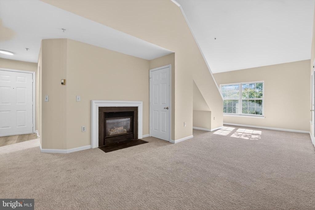 6630 Lake Park Drive - Photo 5