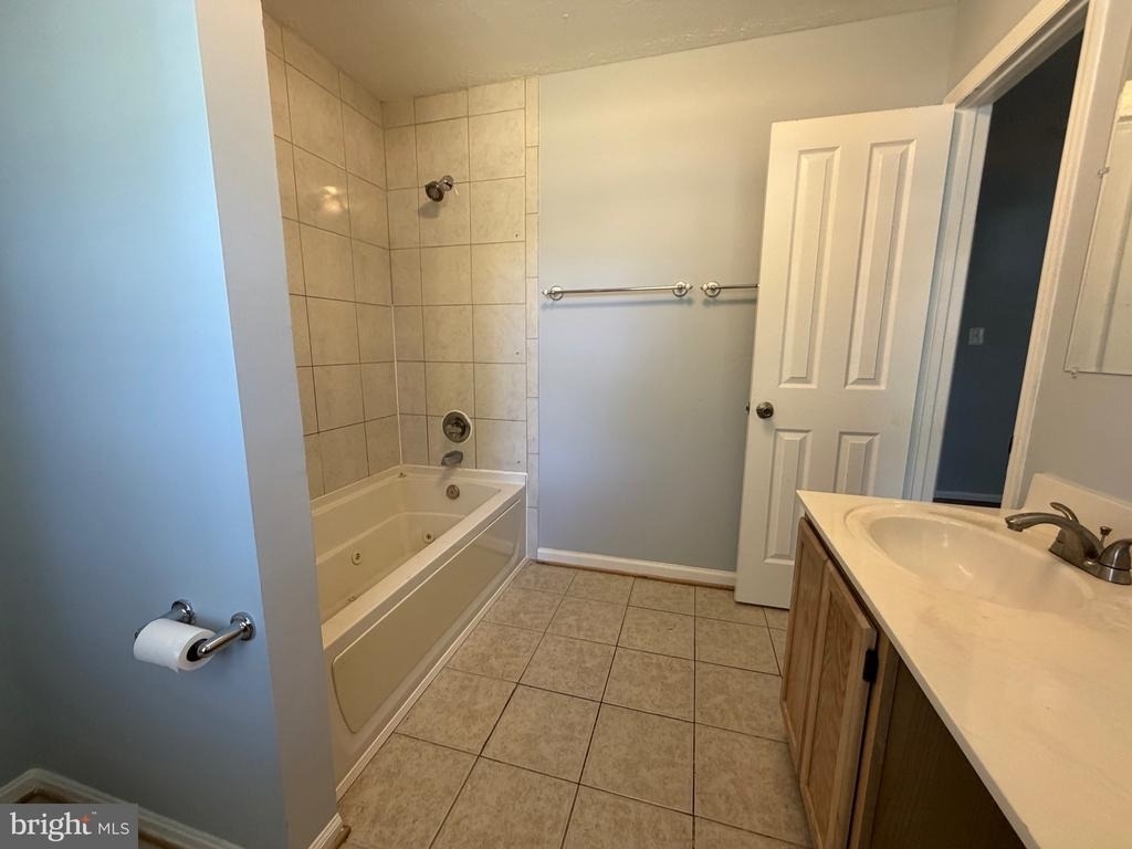 7211 Mount Forest Terrace - Photo 5