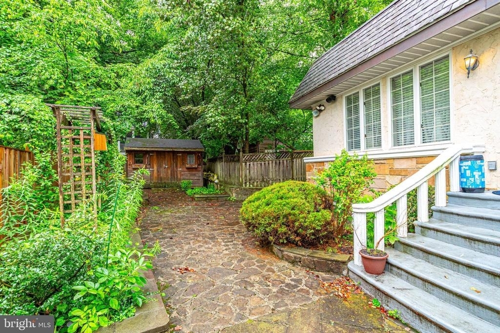 8212 Old Georgetown Road - Photo 46