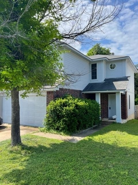 1105 Stephanie Lee Ln - Photo 0