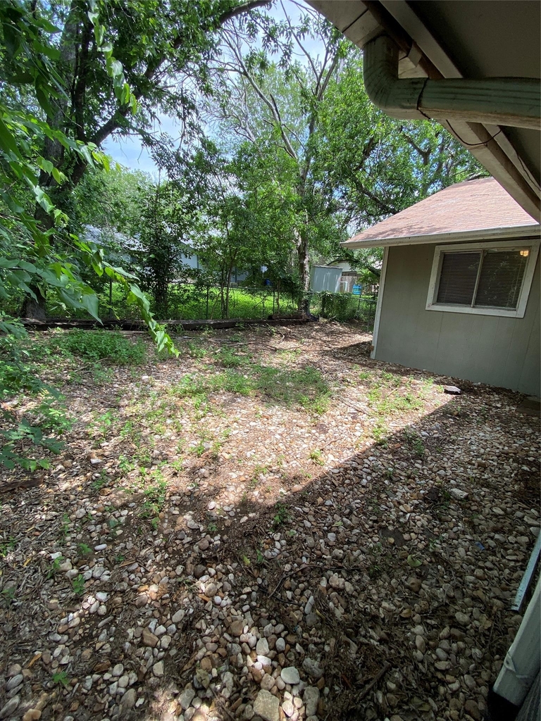 806 Sirocco Dr - Photo 10