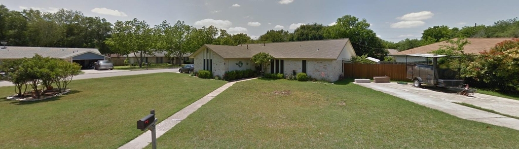 1002 Creekbend Cv - Photo 0